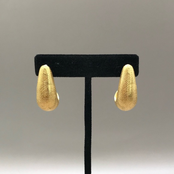 Anne Klein Elegant Gold-Tone Textured Earrings - Picture 5 of 8